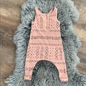 Little urban apparel mud cloth romper 6-12m